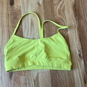 Flow Y lululemon sports bra size 6